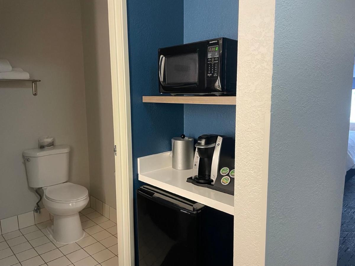 拉皮尔快捷假日酒店 Lapeer 外观 照片